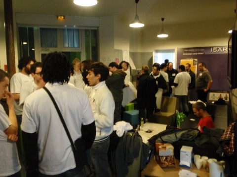 The Global Game Jam in Paris 2010. - negotiating groups